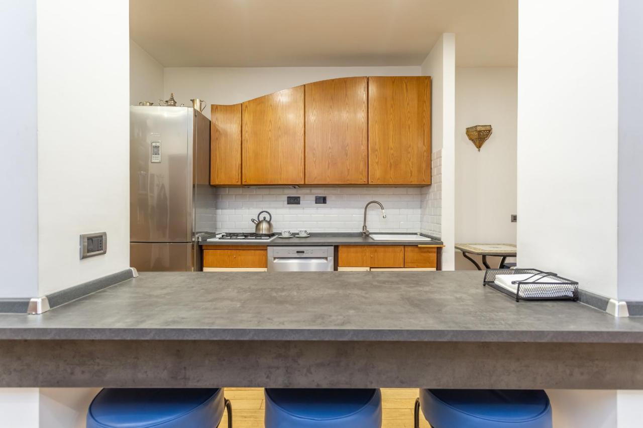 Appartement St Peter'S Spacious 4 Bdr With Private Parking à Rome Extérieur photo