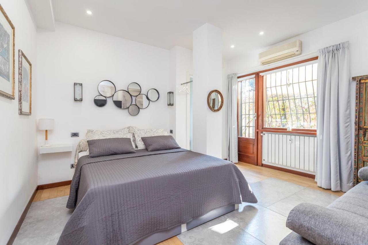 Appartement St Peter'S Spacious 4 Bdr With Private Parking à Rome Extérieur photo