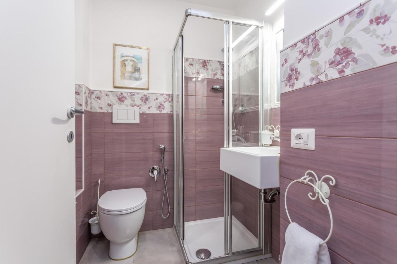 Appartement St Peter'S Spacious 4 Bdr With Private Parking à Rome Extérieur photo